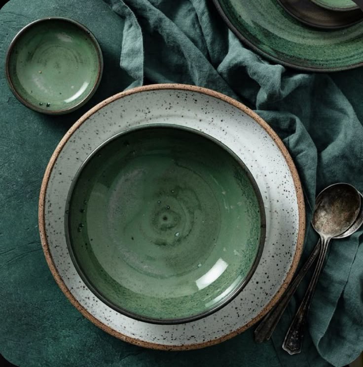 PLATE SETS