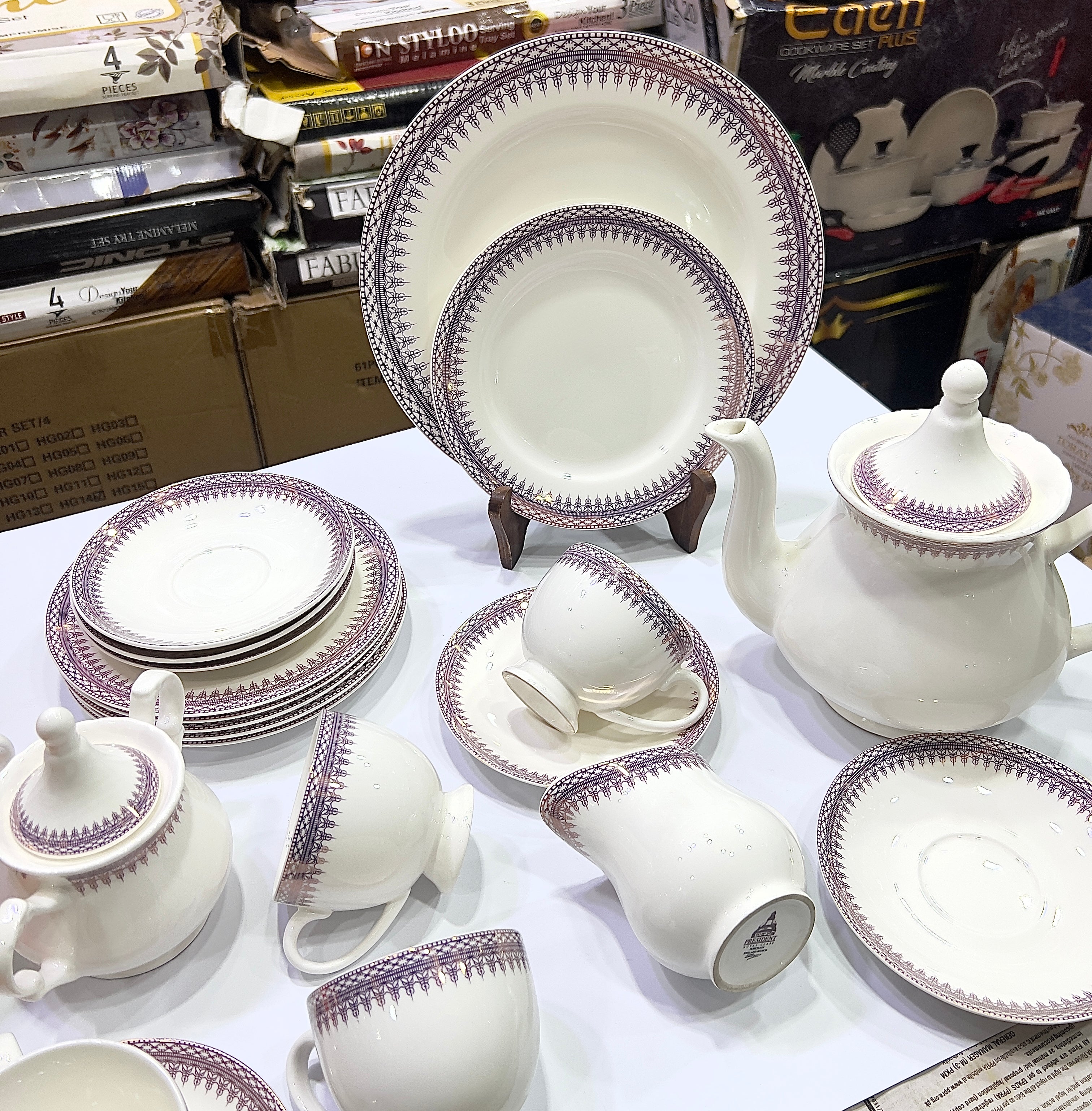Crown Lace Tea Set