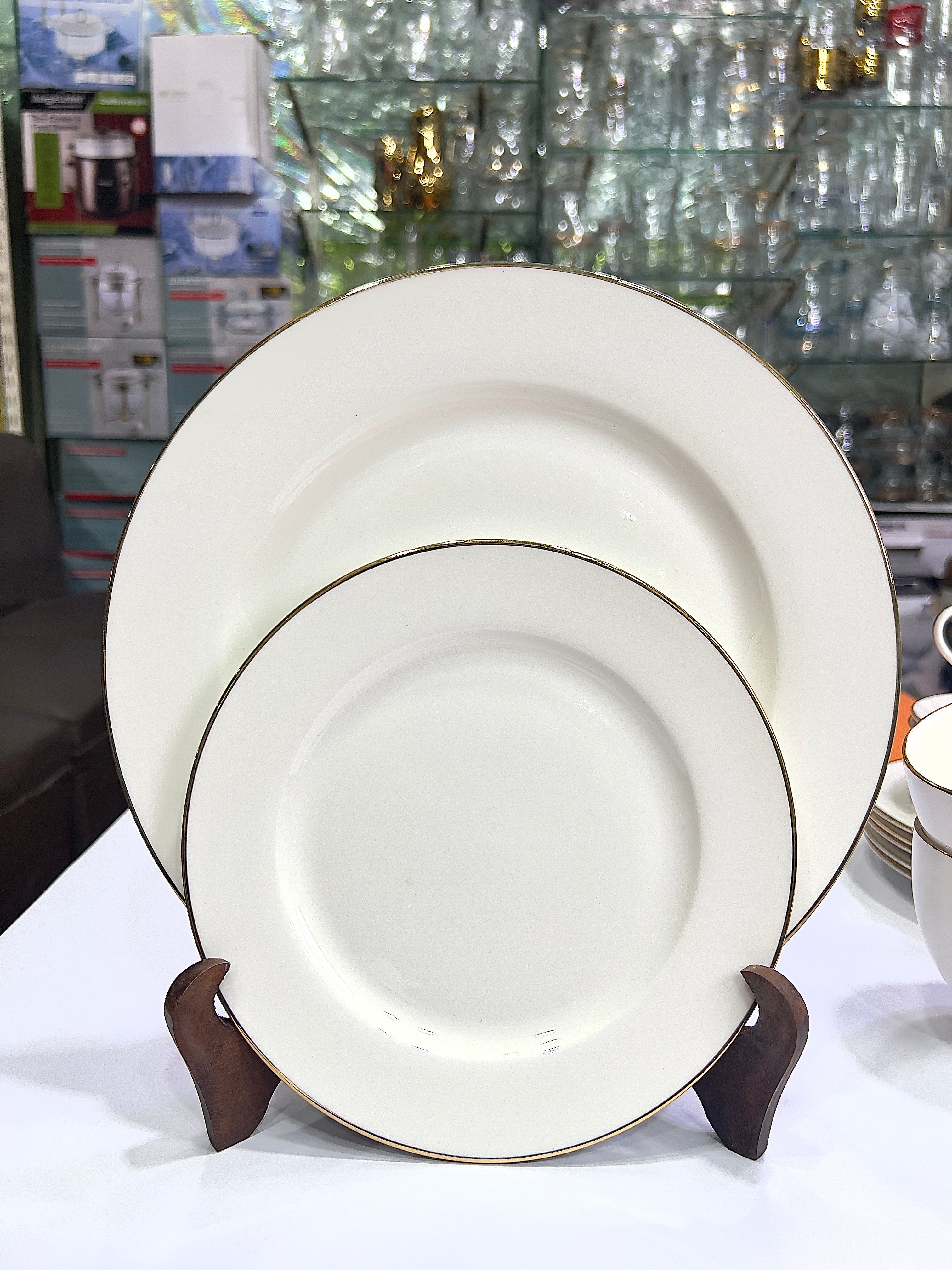 Royal Pearl Tea Set