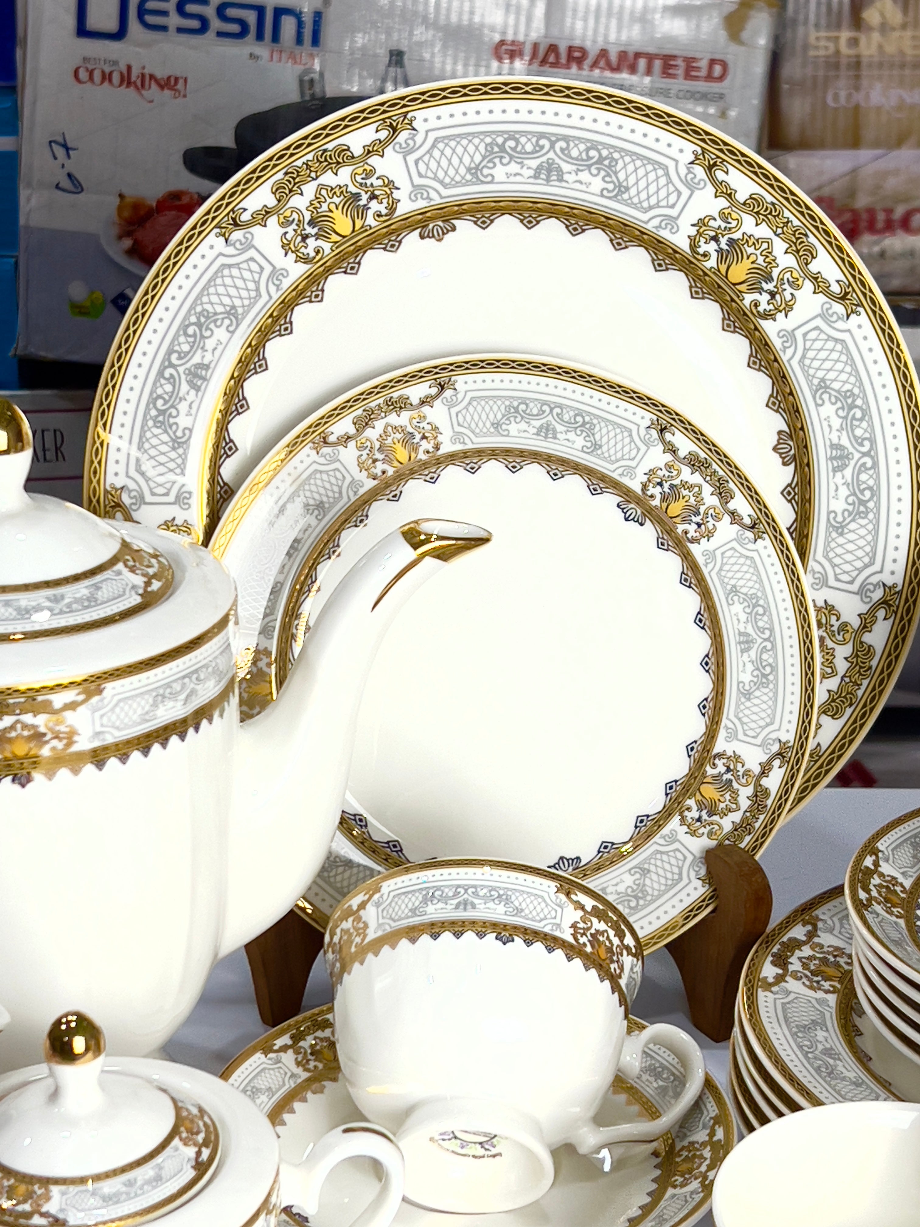 Golden Grace Tea Set