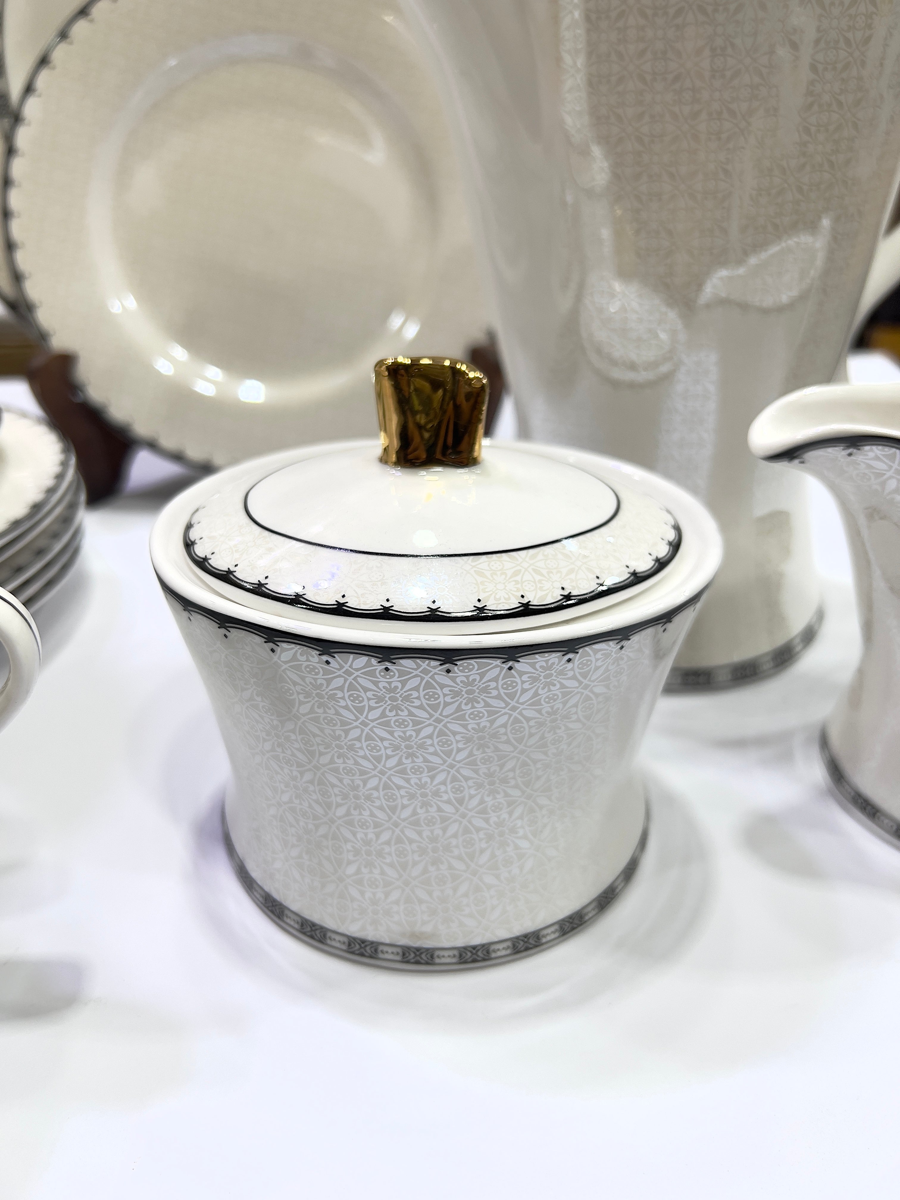 Classic Tea Set