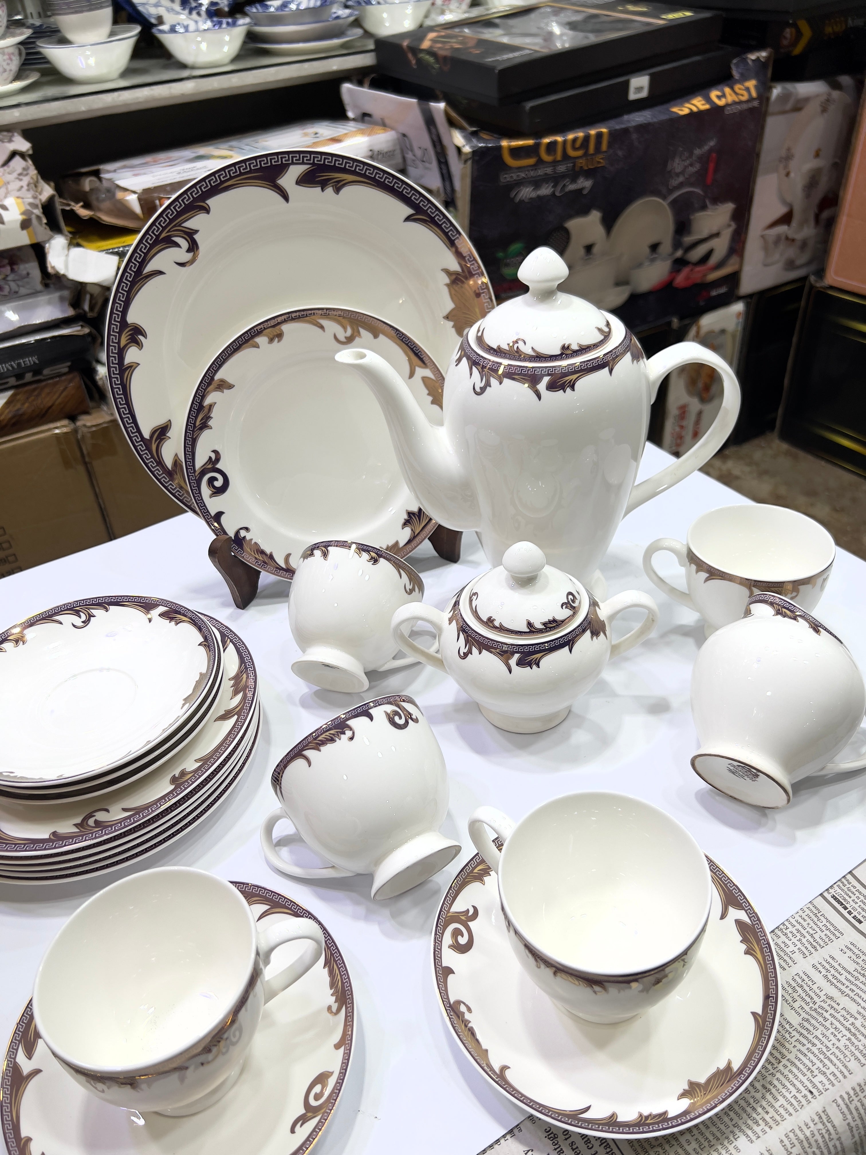 Royal Ripple Tea Set