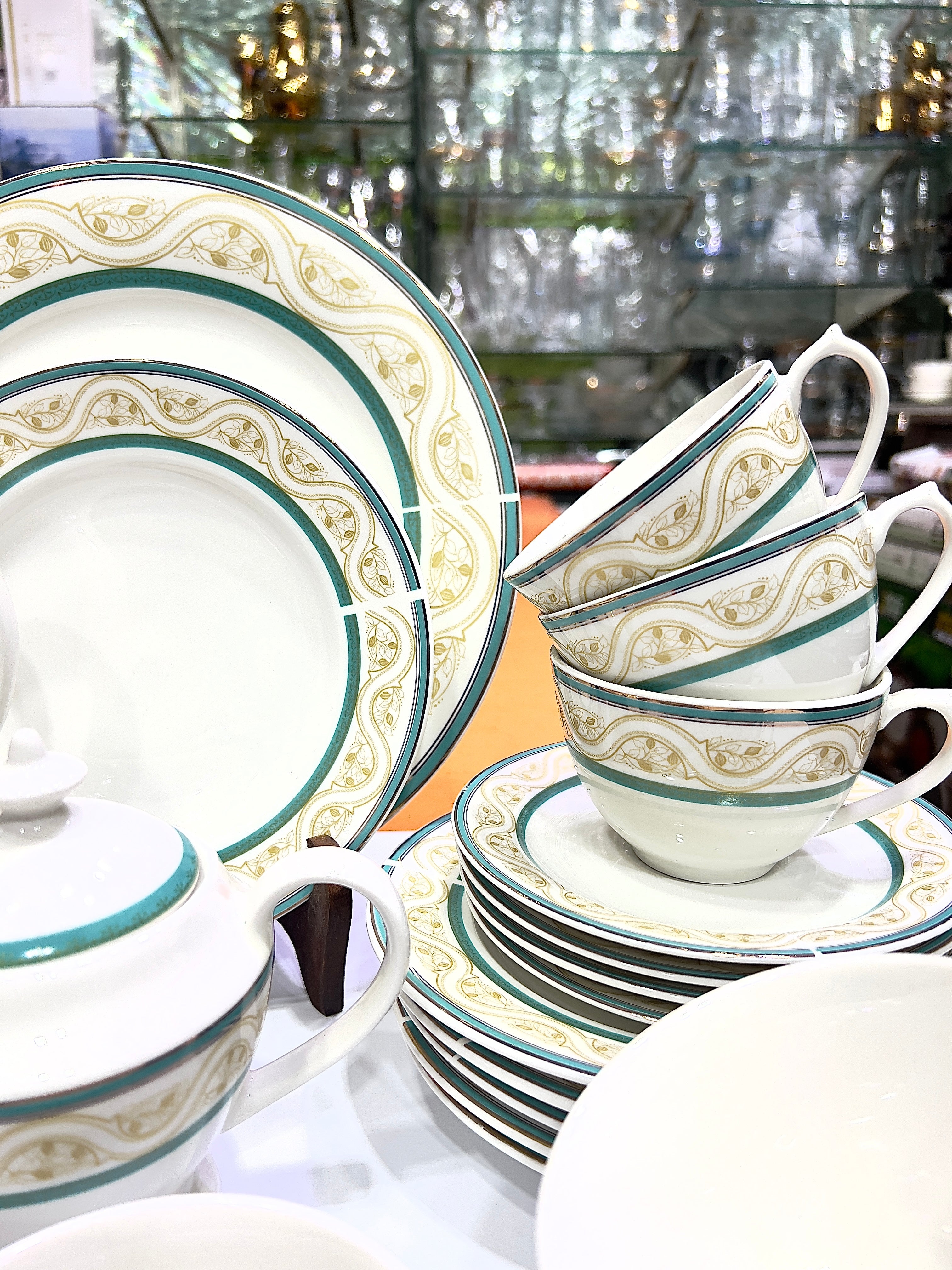 Noble Garden Tea Set