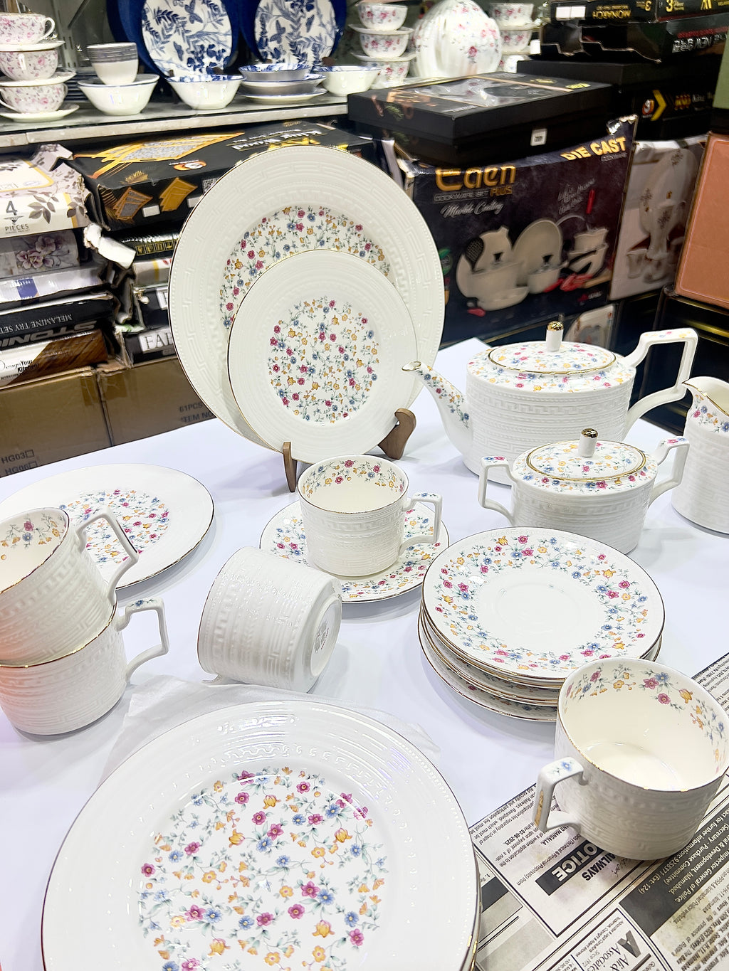 Rose And Lace Tea Set