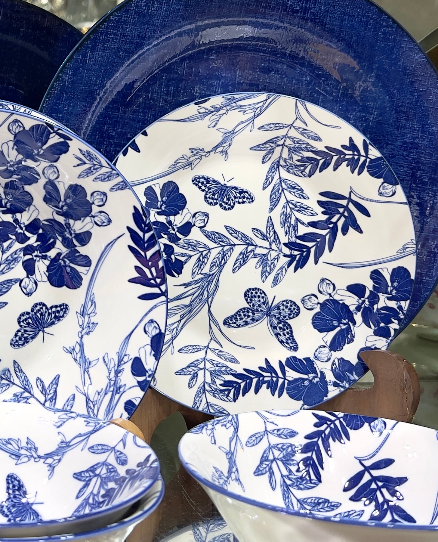 Ocean leaf 24 piece plate set