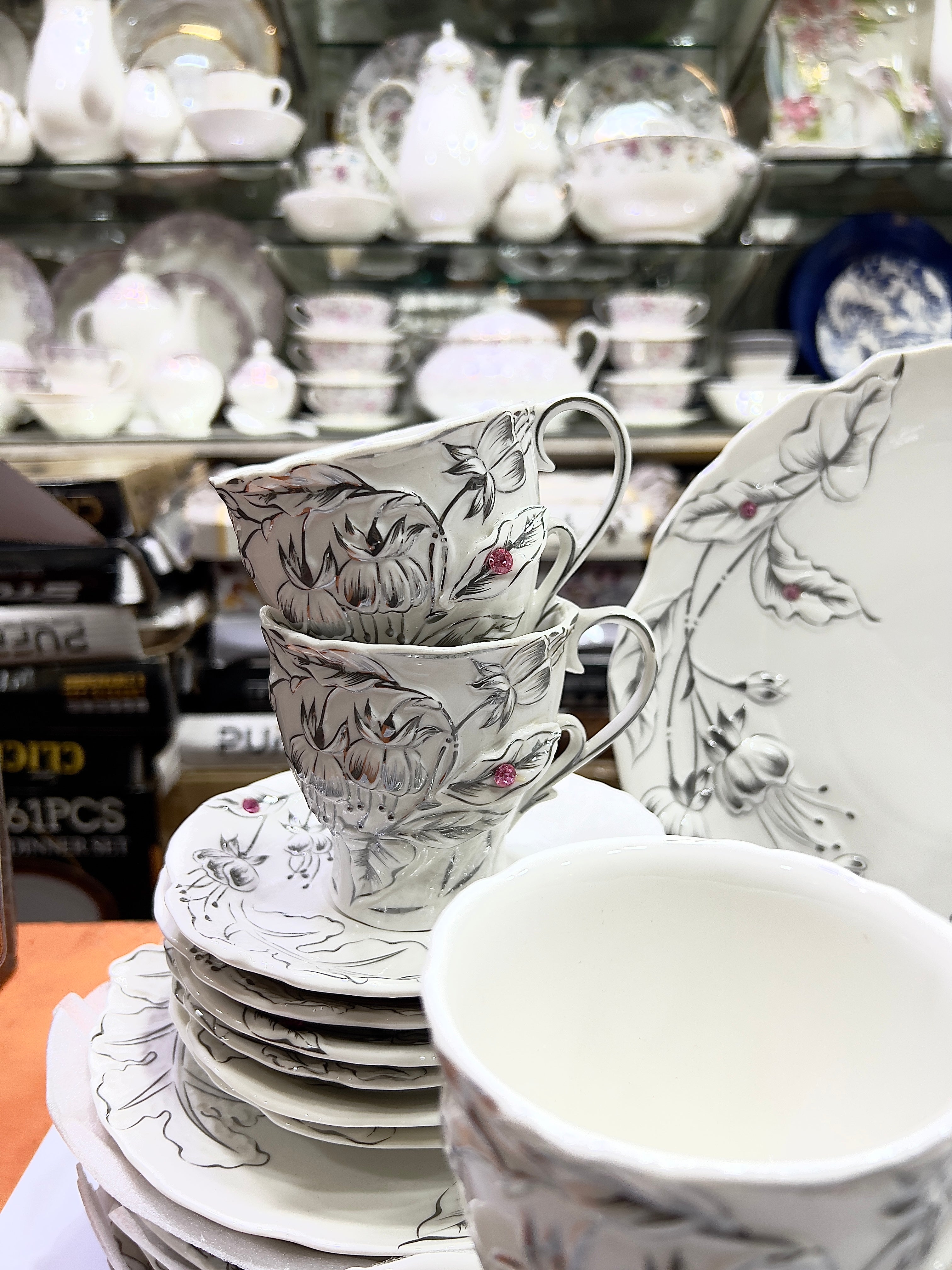 Luxe Flora Tea Set