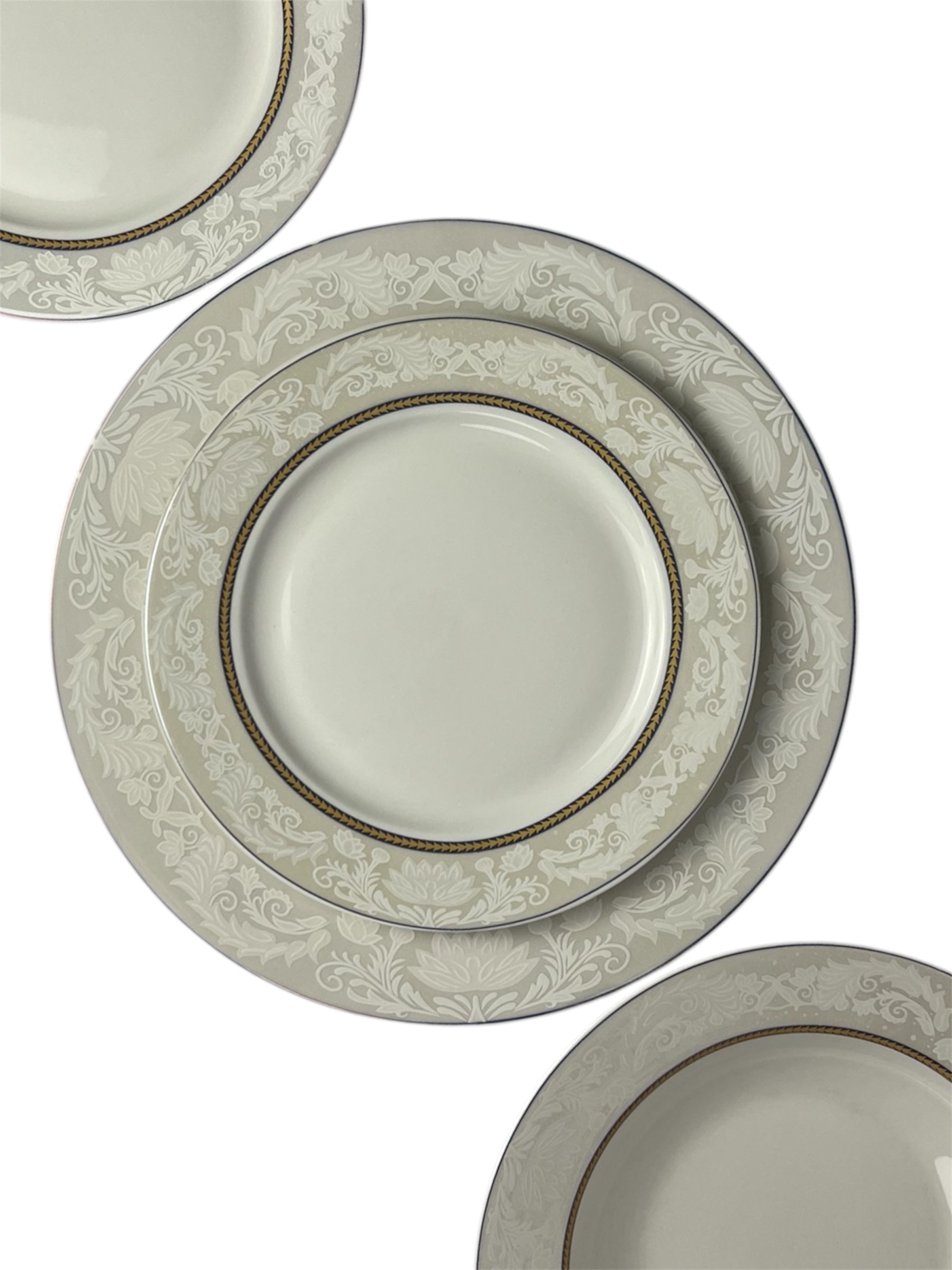 Gilded Petal Plate Set