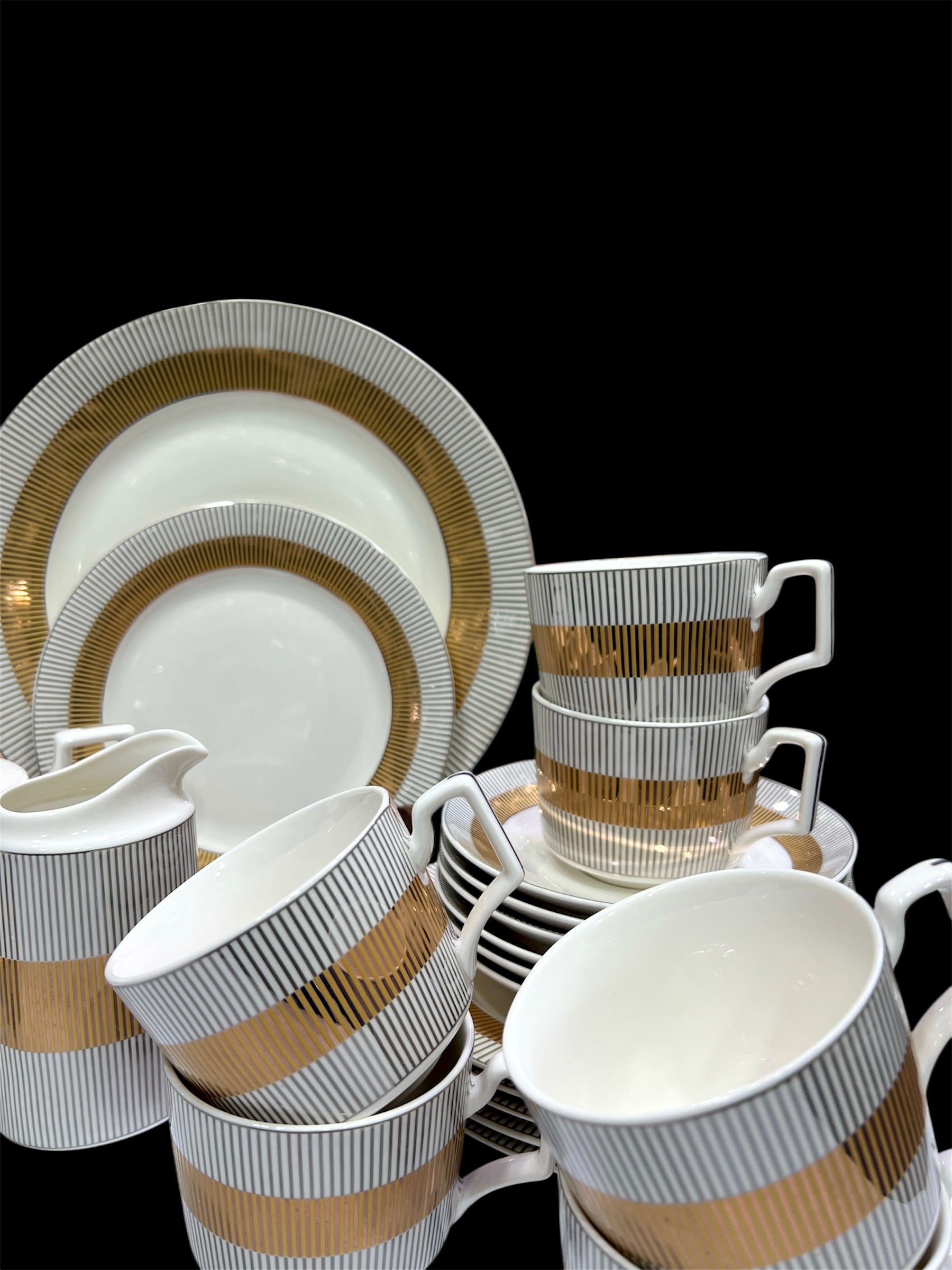 Sunlight Elegance Tea Set