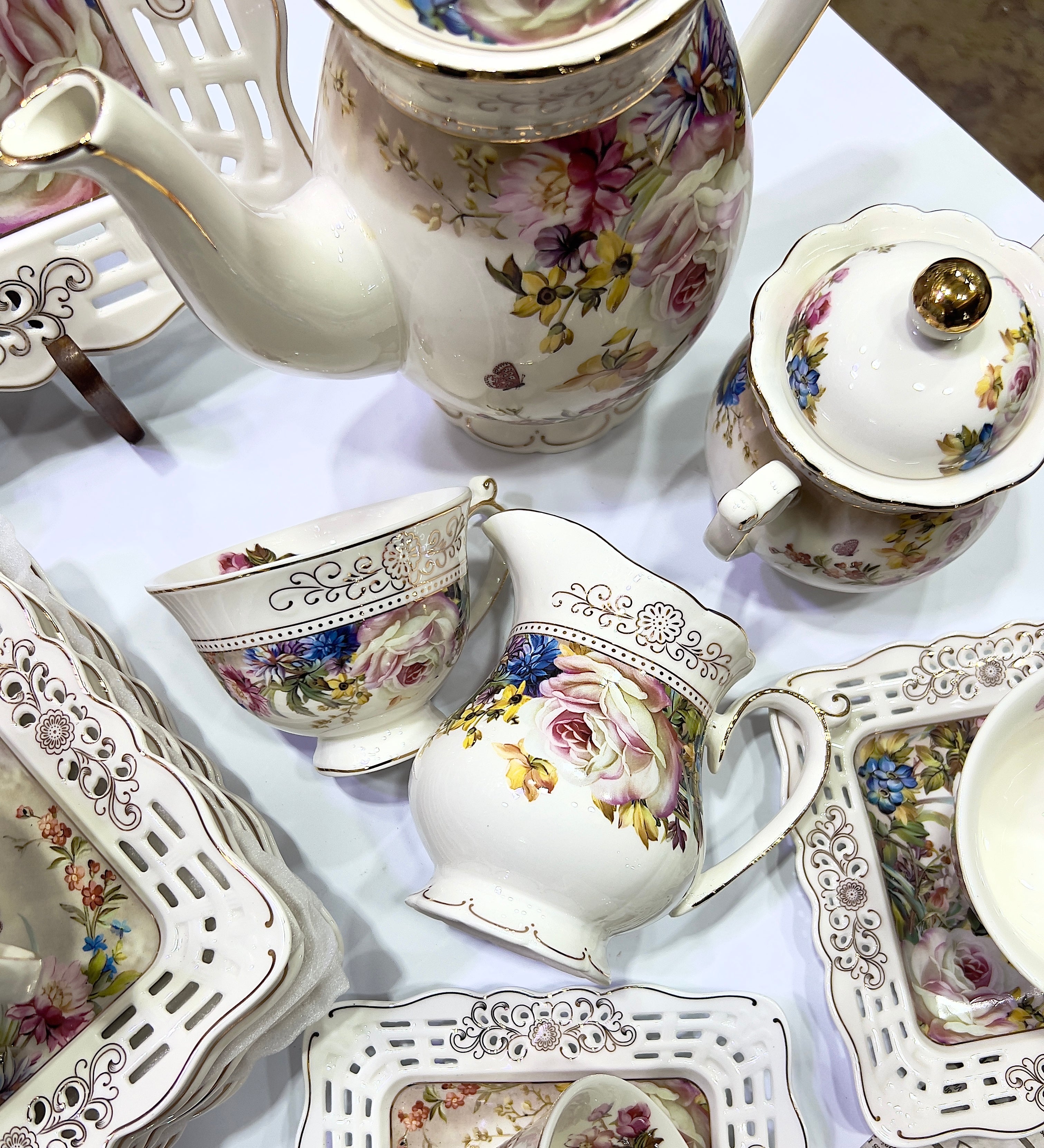 Royal Garden Tea Set