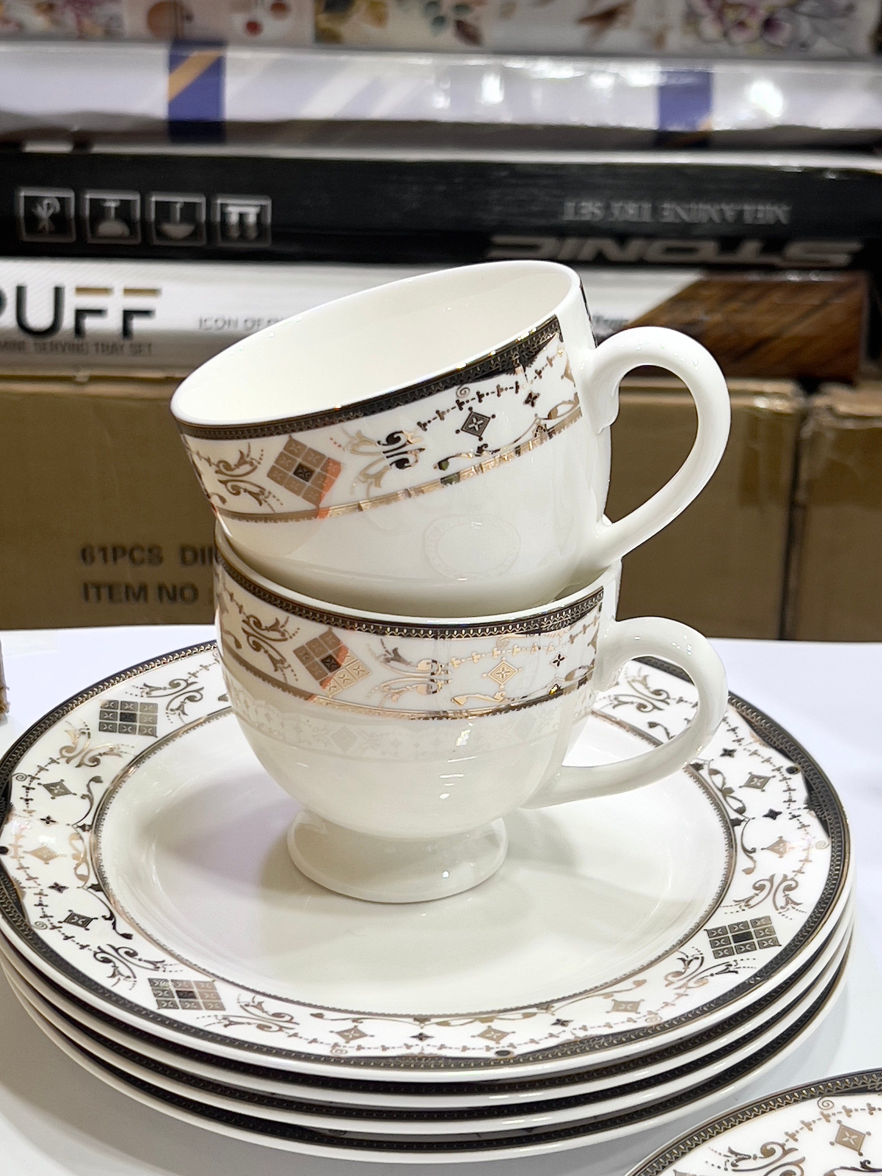 Royal Embrace Tea Set