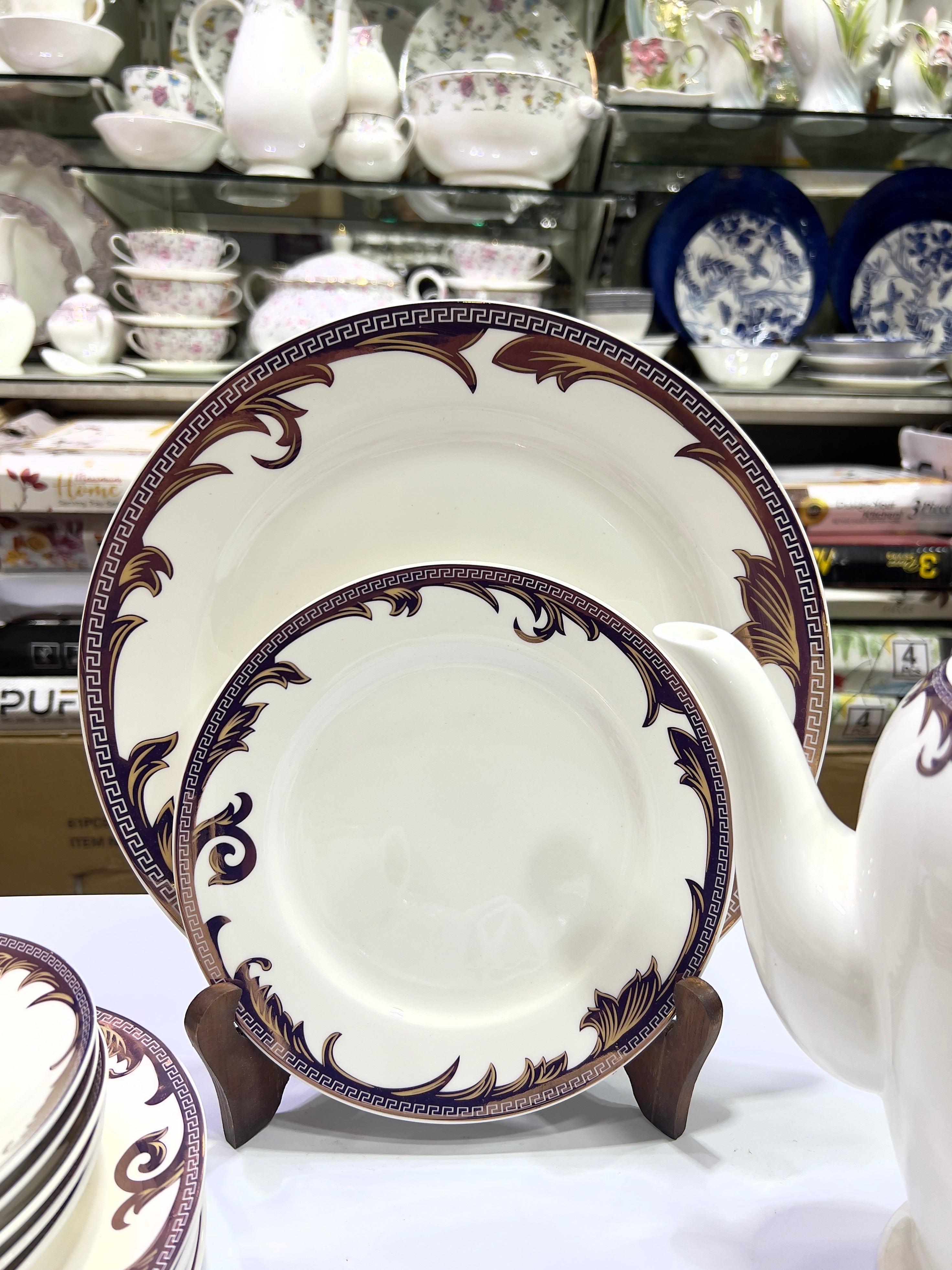 Royal Ripple Tea Set