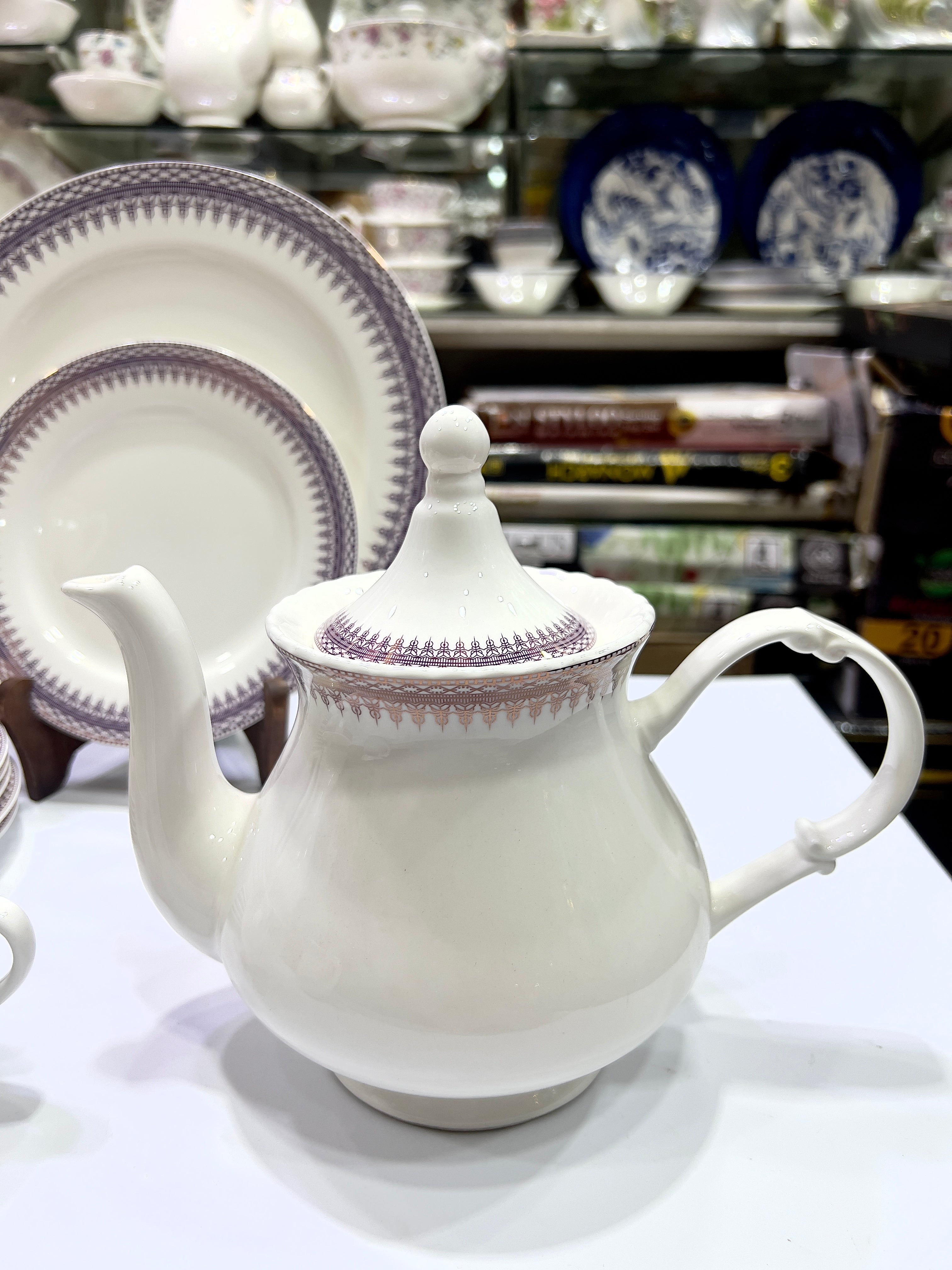 Crown Lace Tea Set