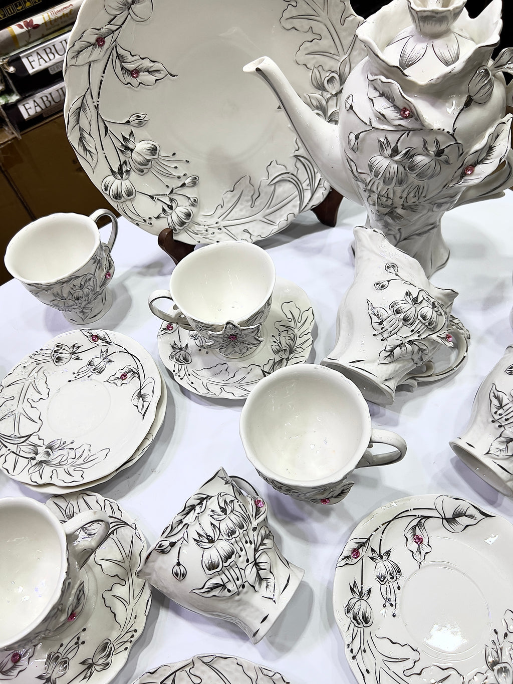 Luxe Flora Tea Set