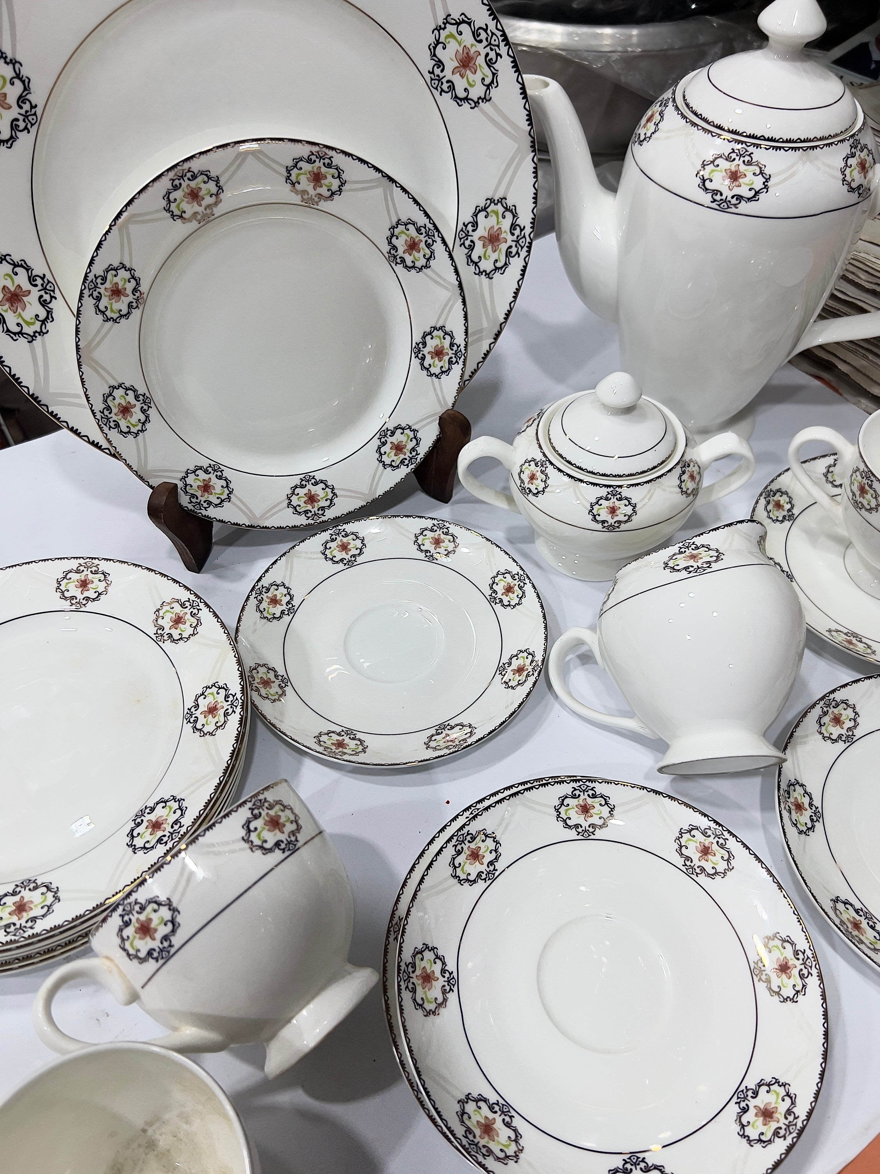 Royal Blossom Tea Set