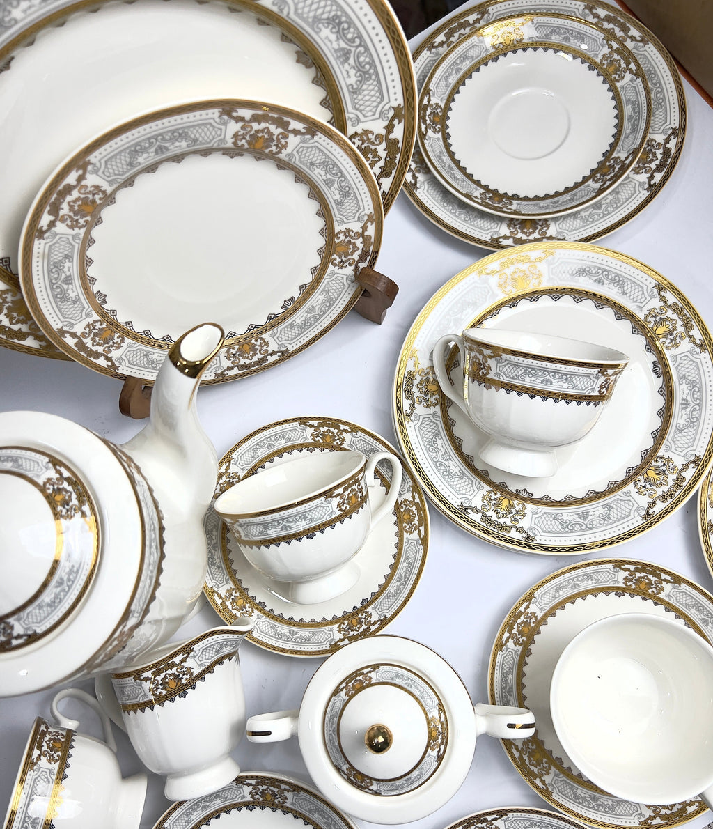 Golden Grace Tea Set
