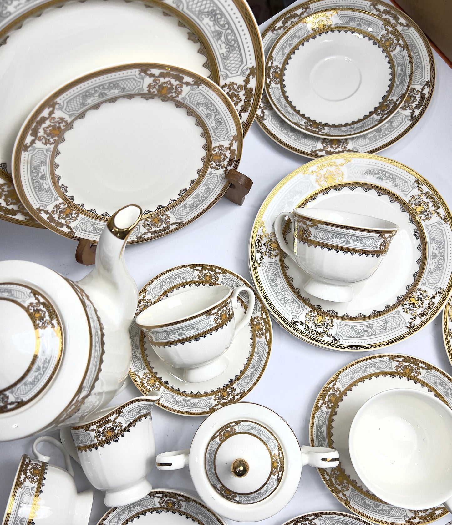 Golden Grace Tea Set