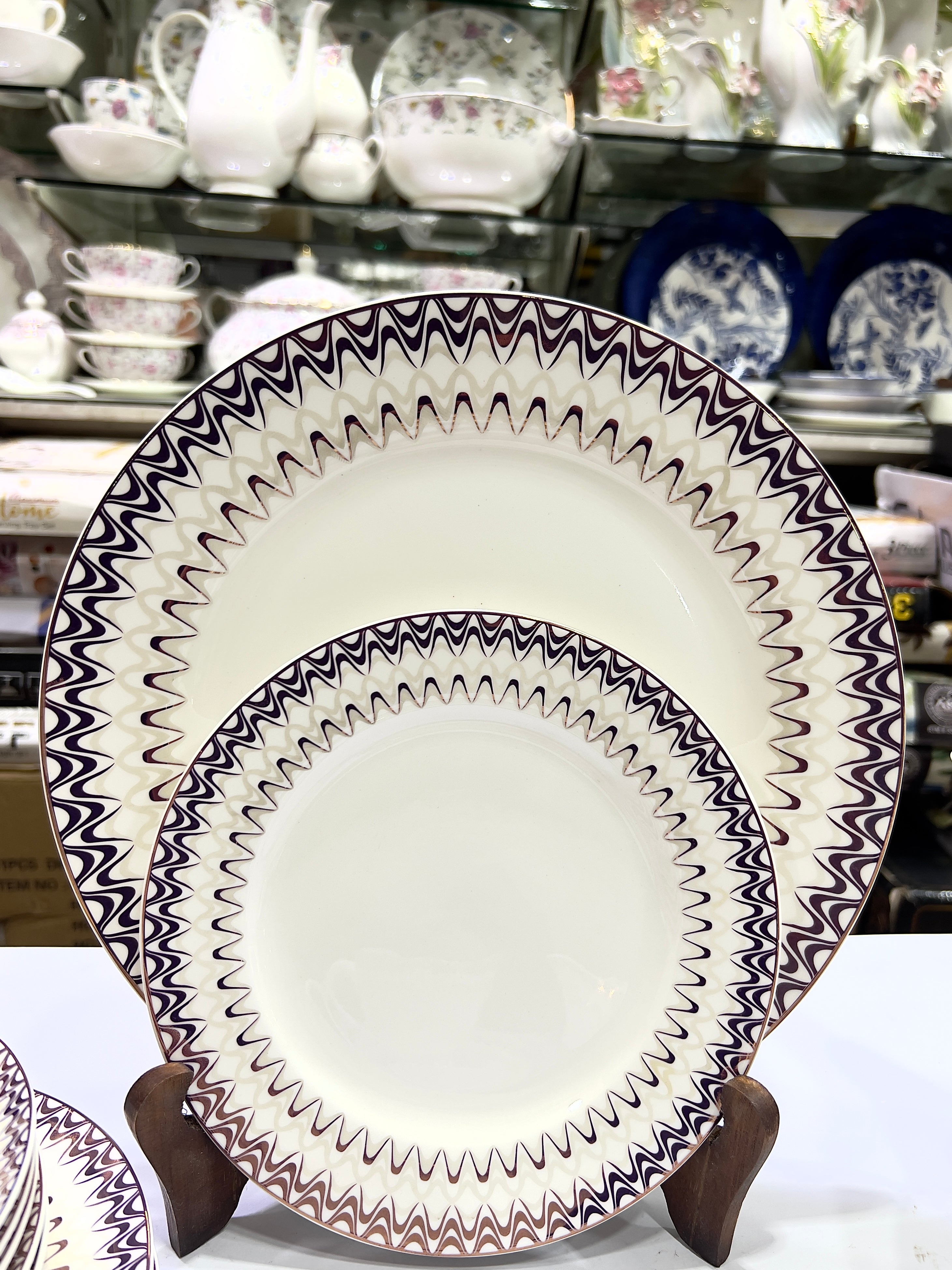 Majestic Wave Tea Set