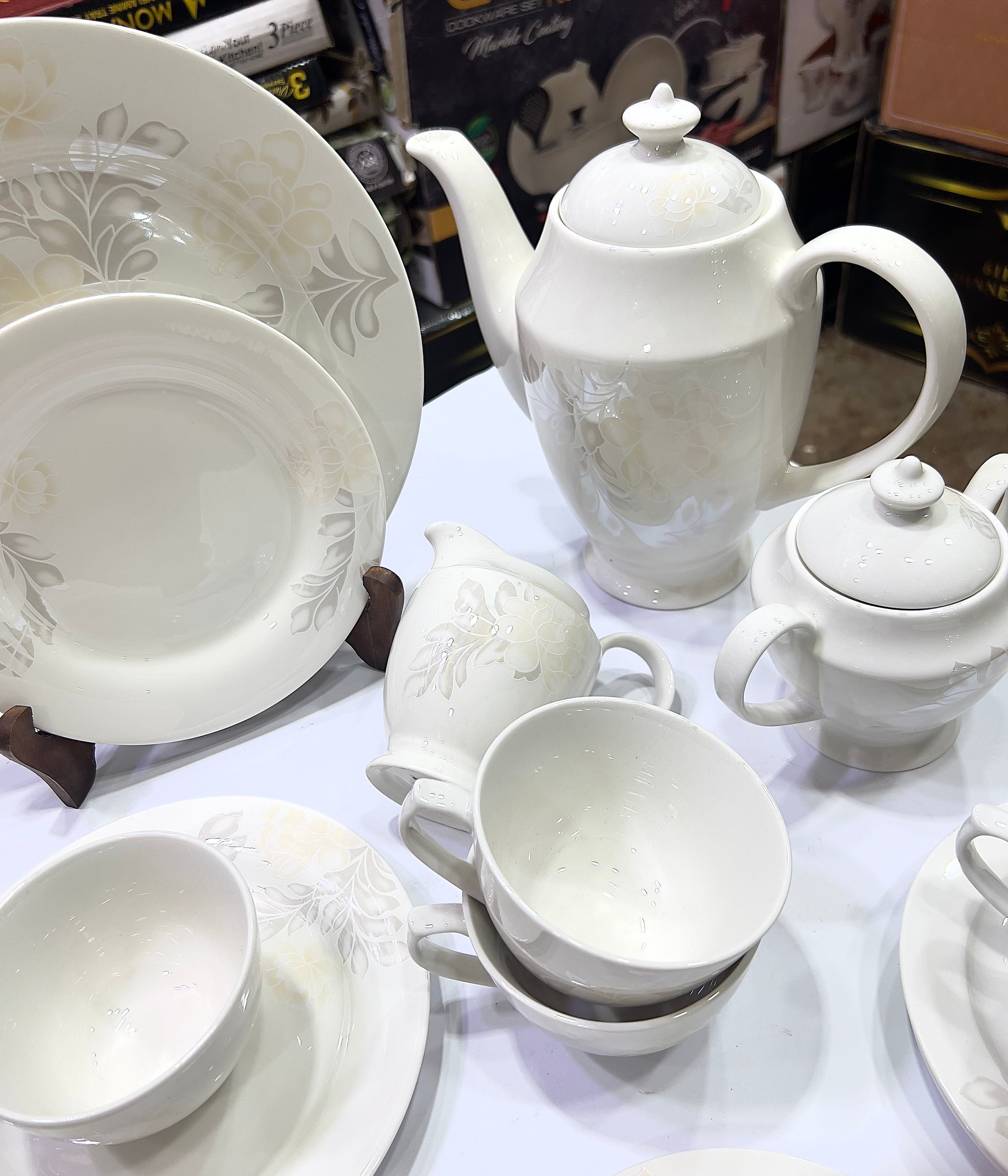 Smoky Petals Tea Set