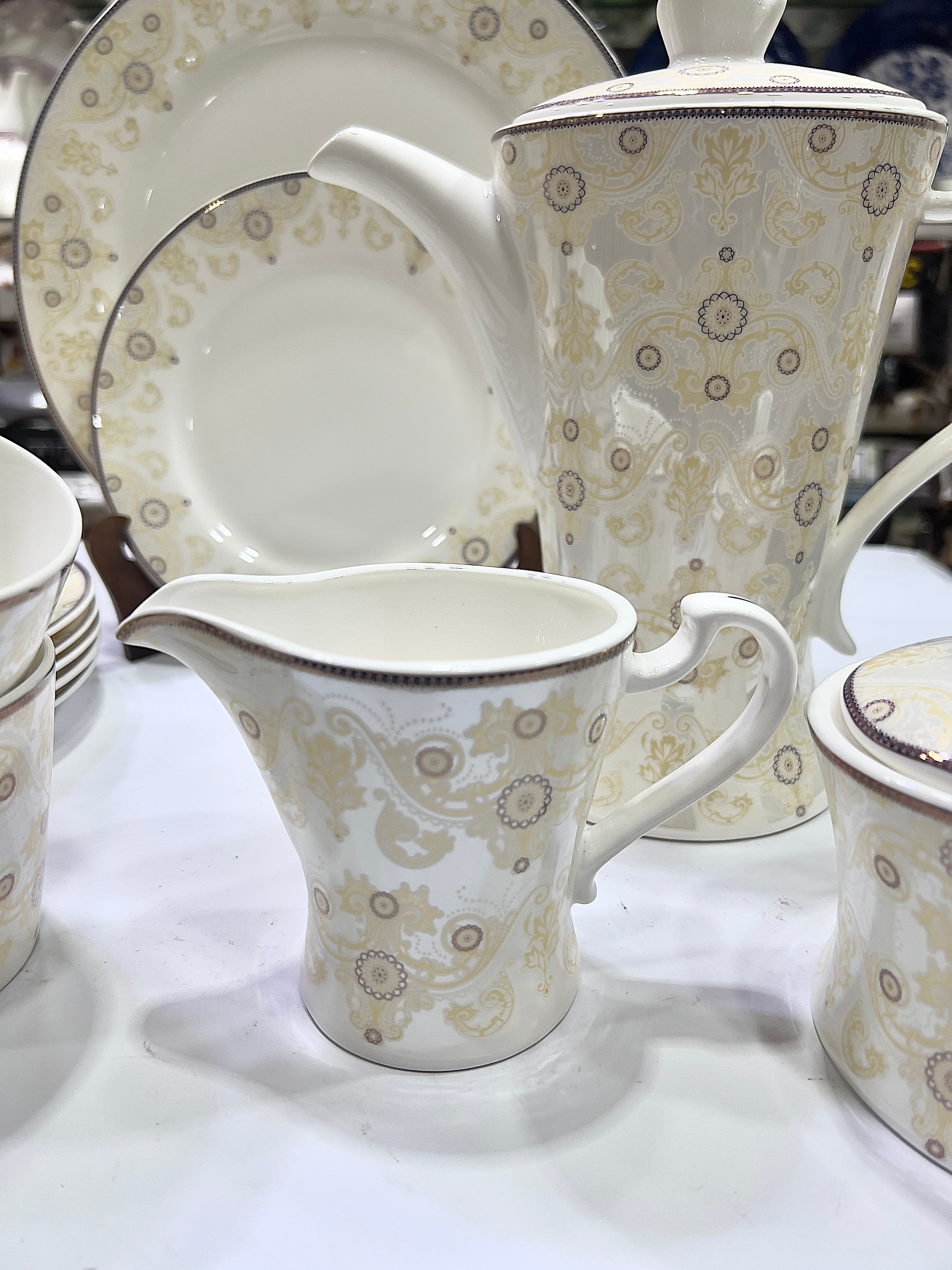 Timeless Bloom Tea Set