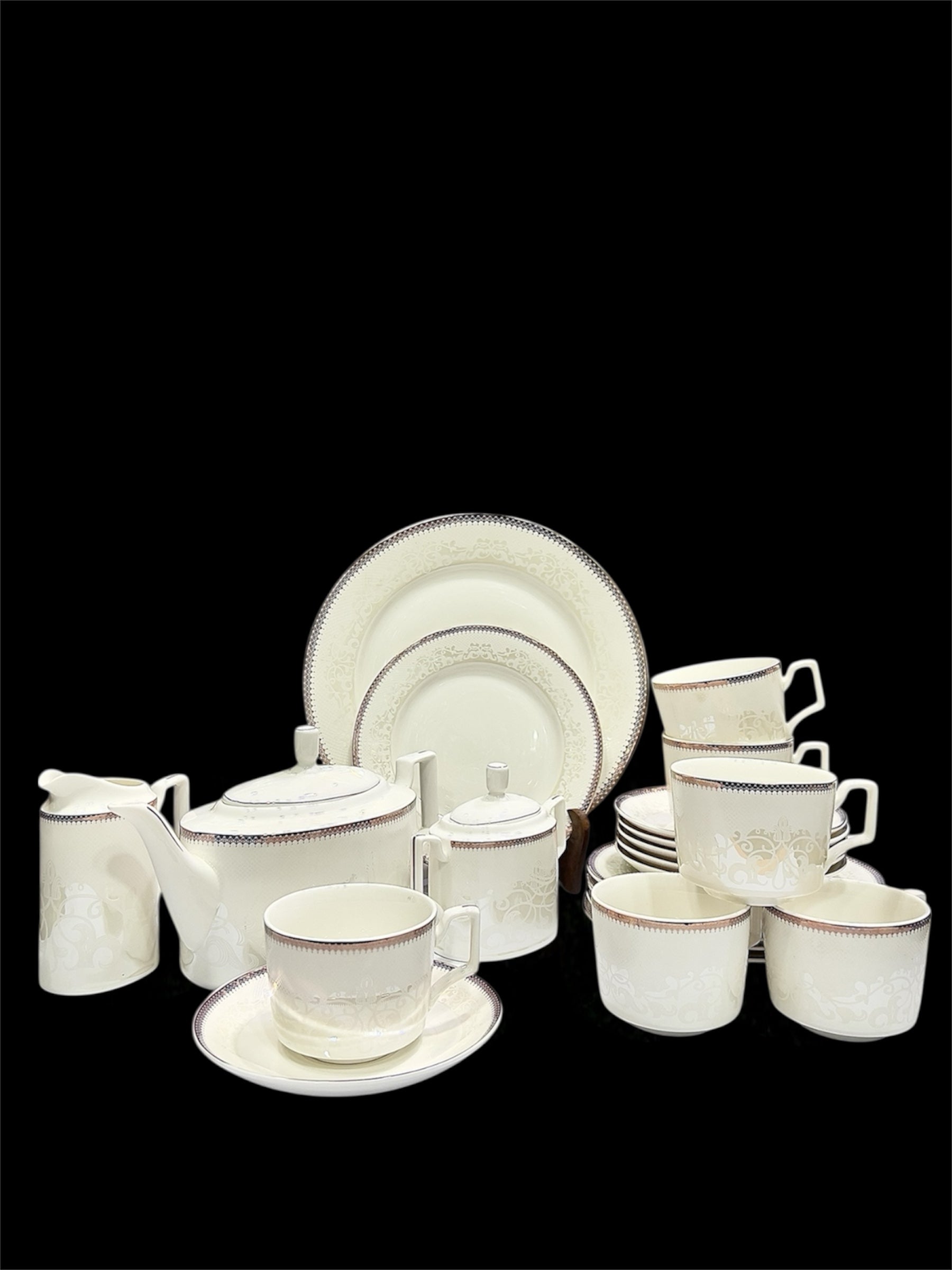 Regal Race Tea Set
